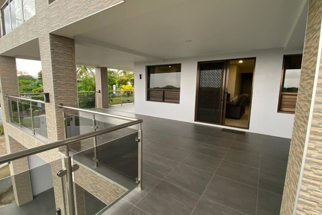 Lovely 4-Bedroom Holiday Home With Free Parking. Лаутока Экстерьер фото