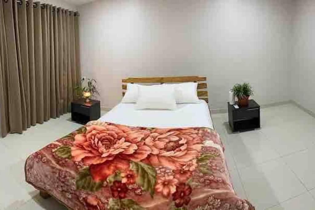 Lovely 4-Bedroom Holiday Home With Free Parking. Лаутока Экстерьер фото