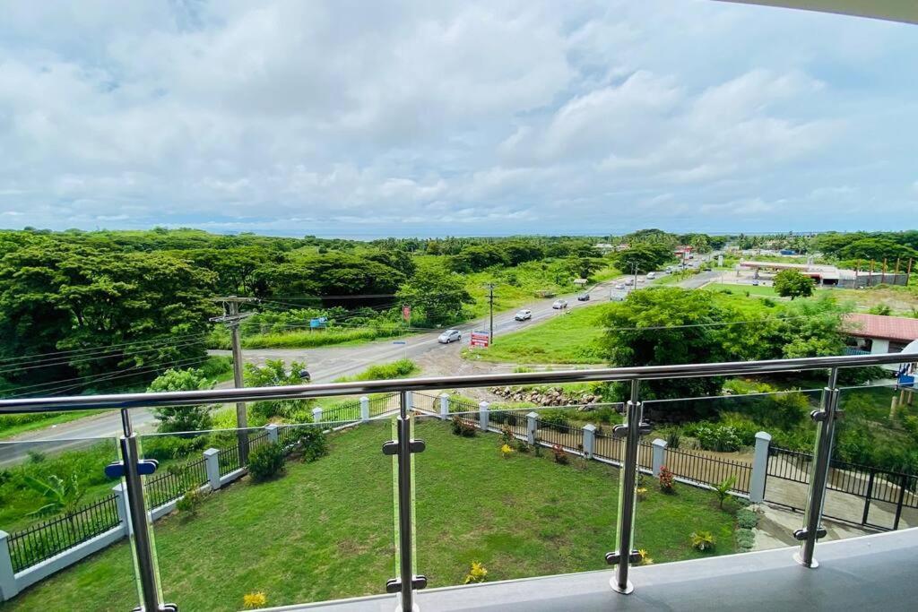Lovely 4-Bedroom Holiday Home With Free Parking. Лаутока Экстерьер фото